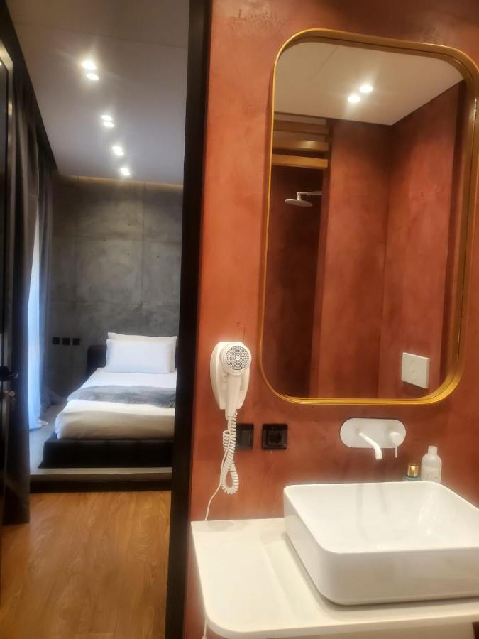 Remarkable Apartment Тирана Экстерьер фото