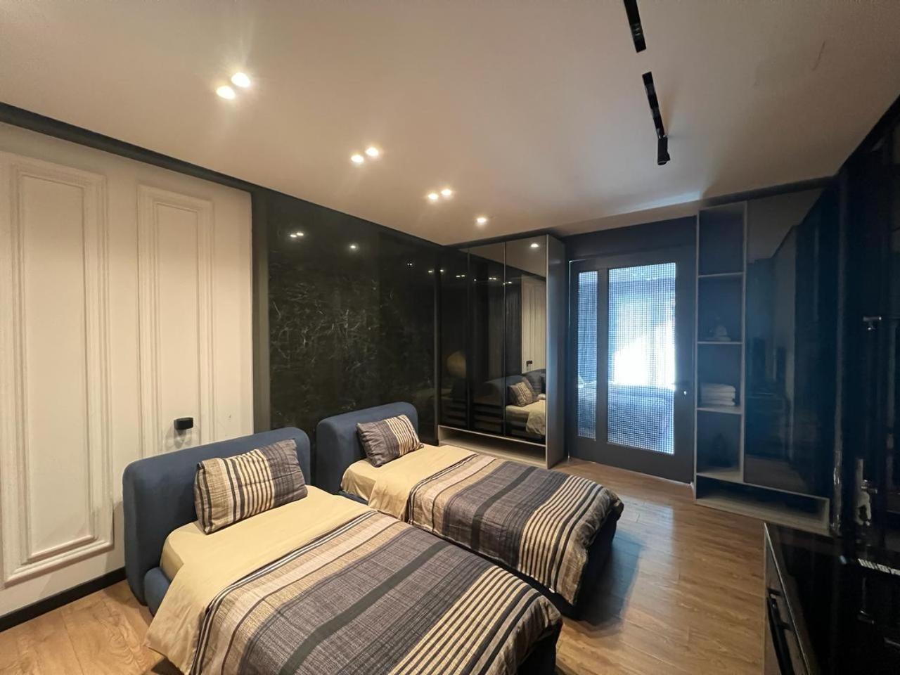 Remarkable Apartment Тирана Экстерьер фото