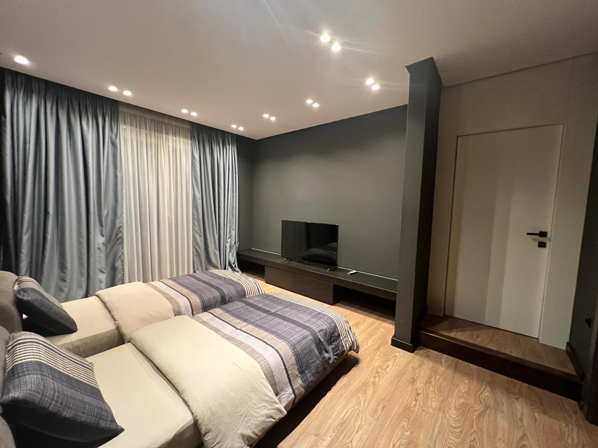 Remarkable Apartment Тирана Экстерьер фото